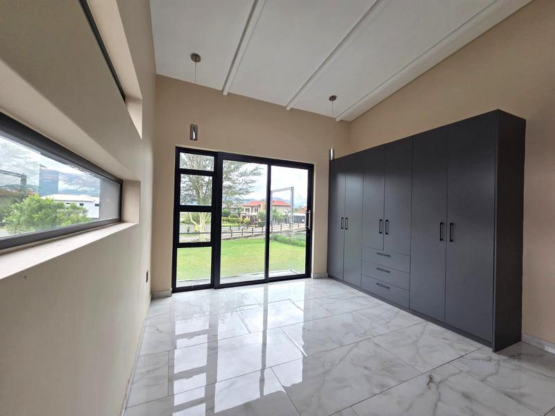 5 Bedroom Property for Sale in The Islands Estates North West